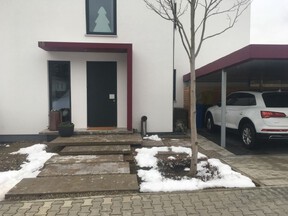 Scheuermann-Naturstein-Showroom-Platten-59